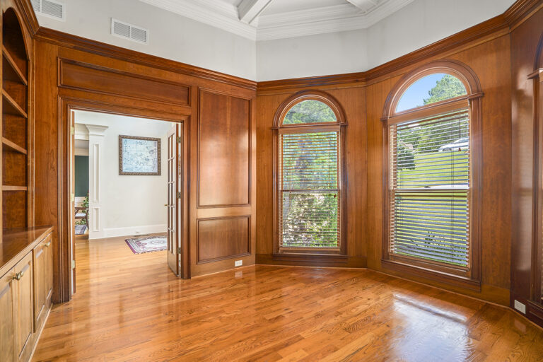 Lakehouse Retreat, main